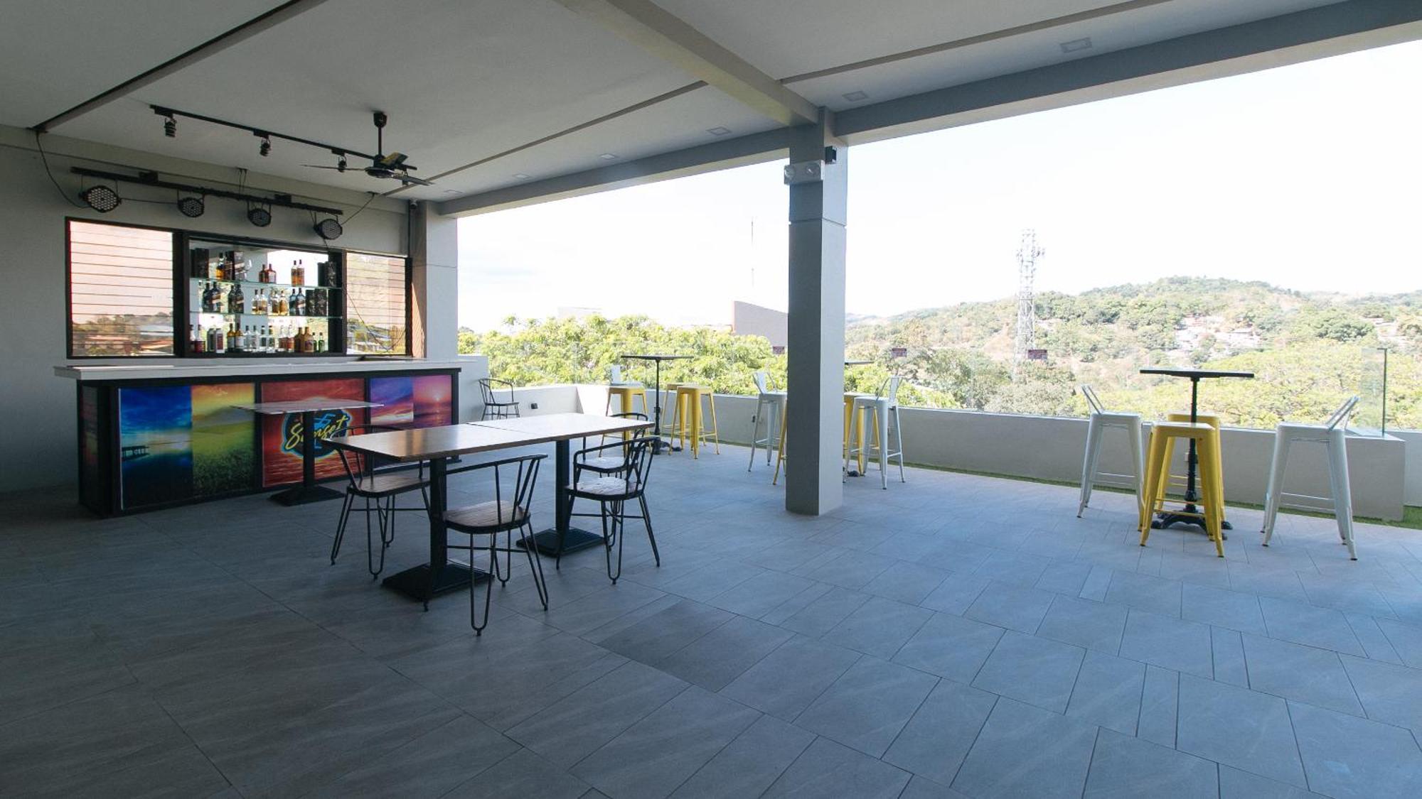Sunny Day Residences Antipolo Esterno foto
