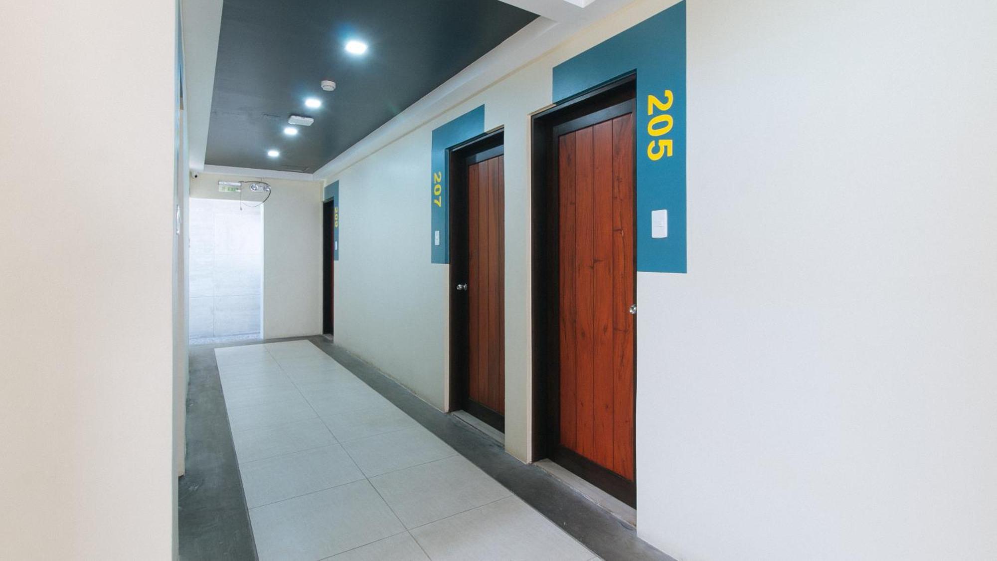 Sunny Day Residences Antipolo Esterno foto