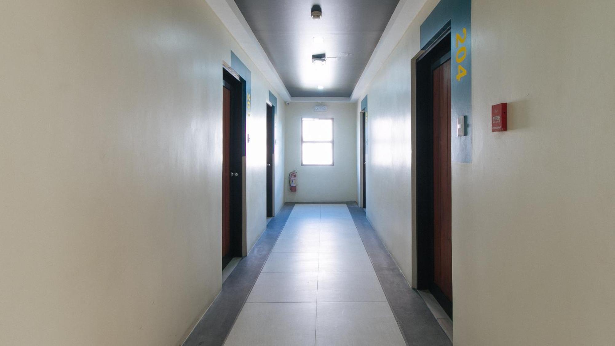 Sunny Day Residences Antipolo Esterno foto