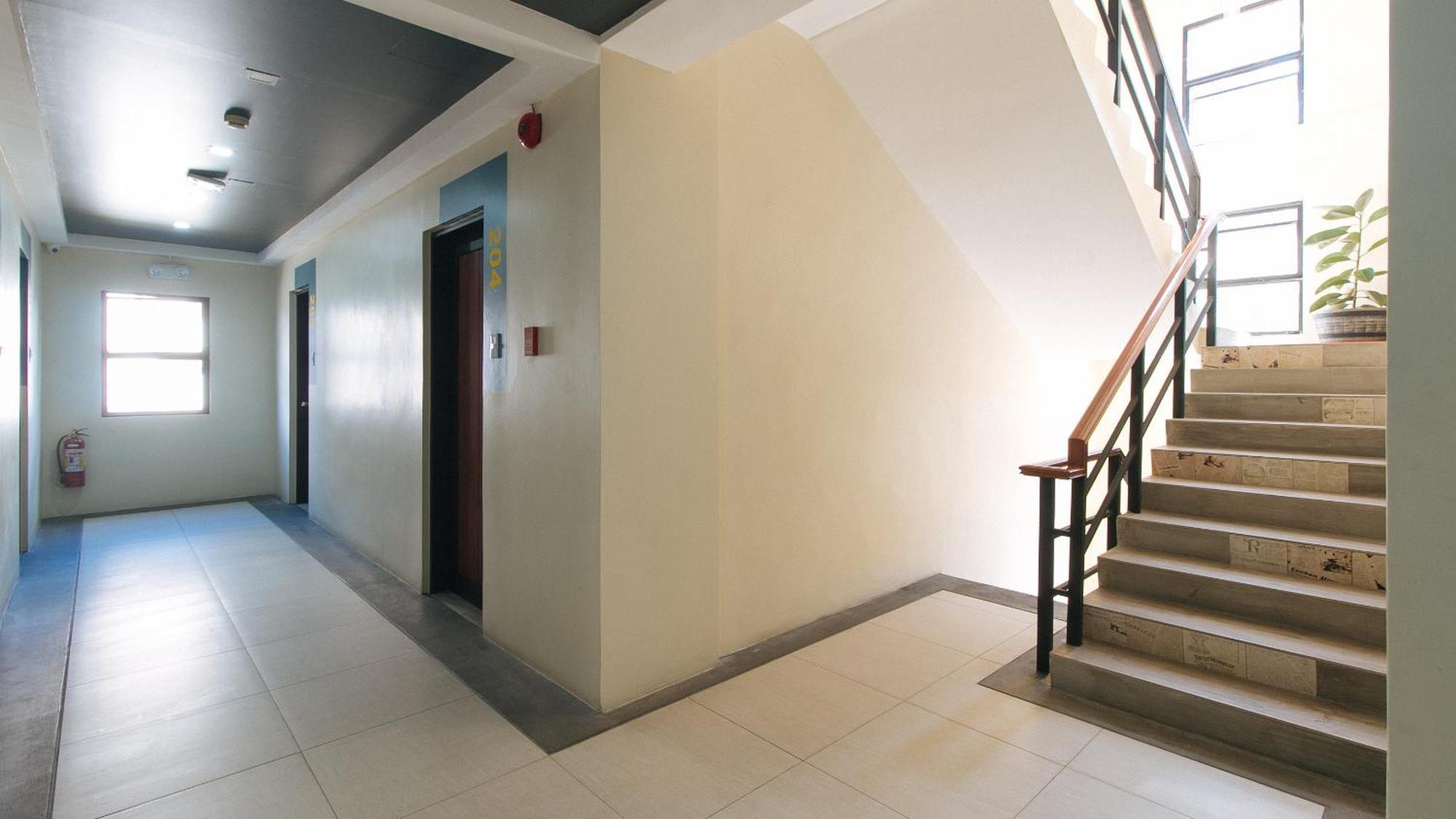 Sunny Day Residences Antipolo Esterno foto